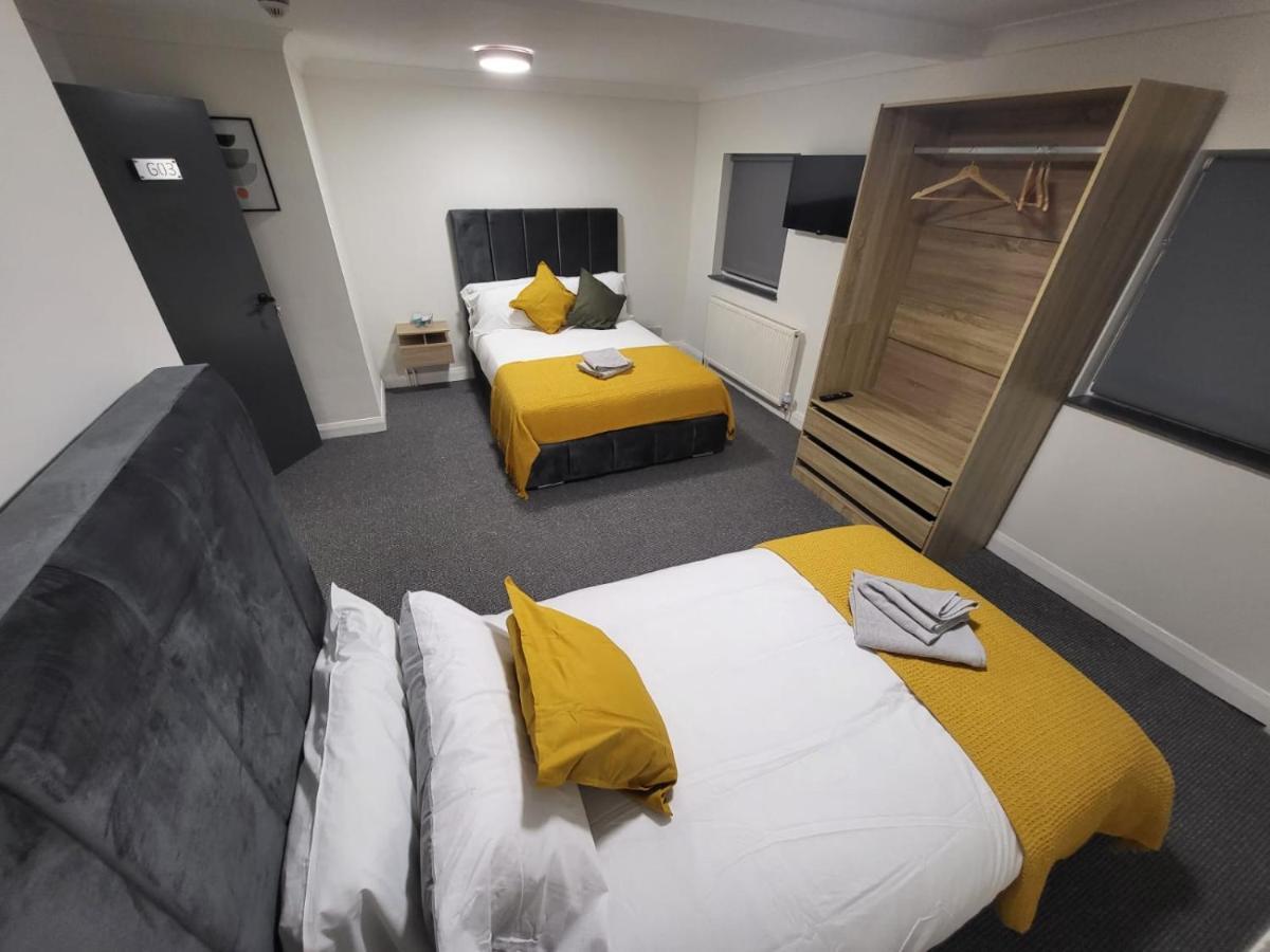 Woodford Hotel Лондон Екстериор снимка