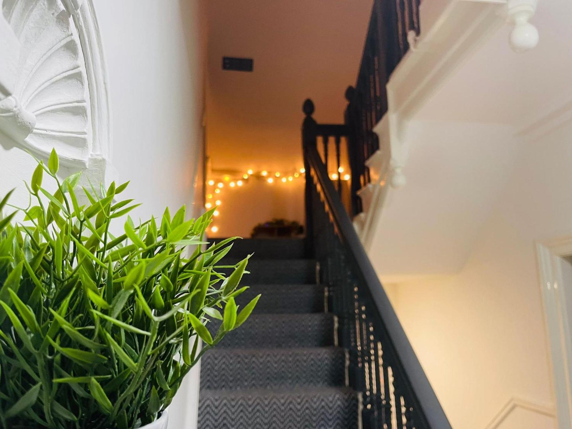 Woodford Hotel Лондон Екстериор снимка