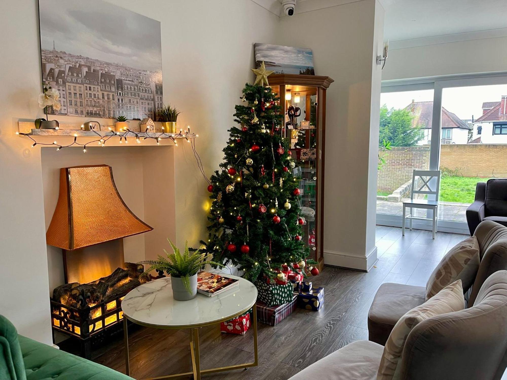 Woodford Hotel Лондон Екстериор снимка